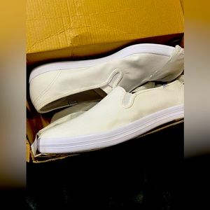 Keds Women’s Classic Champion Canvas Slip-on Sneaker White, Size 13W NWT.